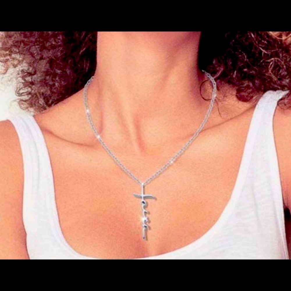 ✨Faith Cross Necklace ✨